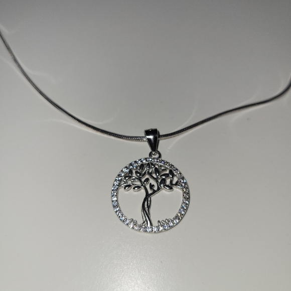 Sterling silver necklace with pendant - Picture 2 of 4